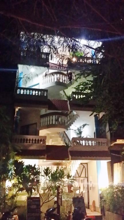 L'Escale Hotel Pondicherry Exterior photo
